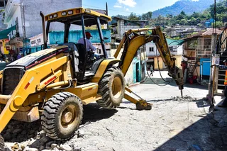 Avance de obra — Farmacias del Pueblo hacia el Coliseo Municipal — foto 5
